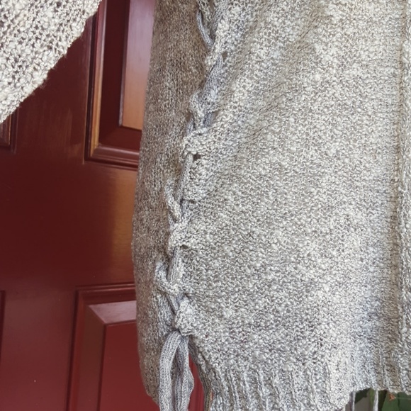 Sweater - Picture 2 of 5